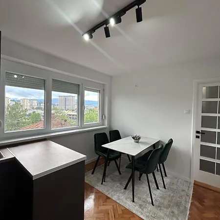 Апартаменты Apartman Leila *