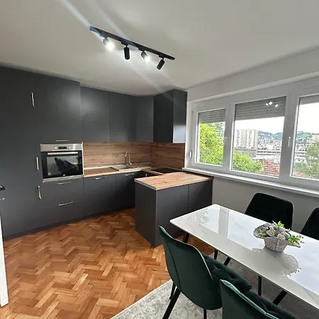 Apartman Leila Апартаменты