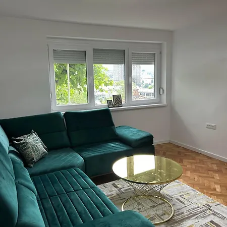Apartman Leila Апартаменты